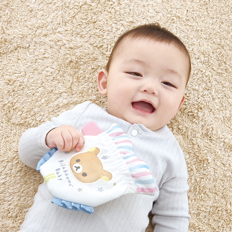 リラックマベビー　パリパリ手あそびおむつ