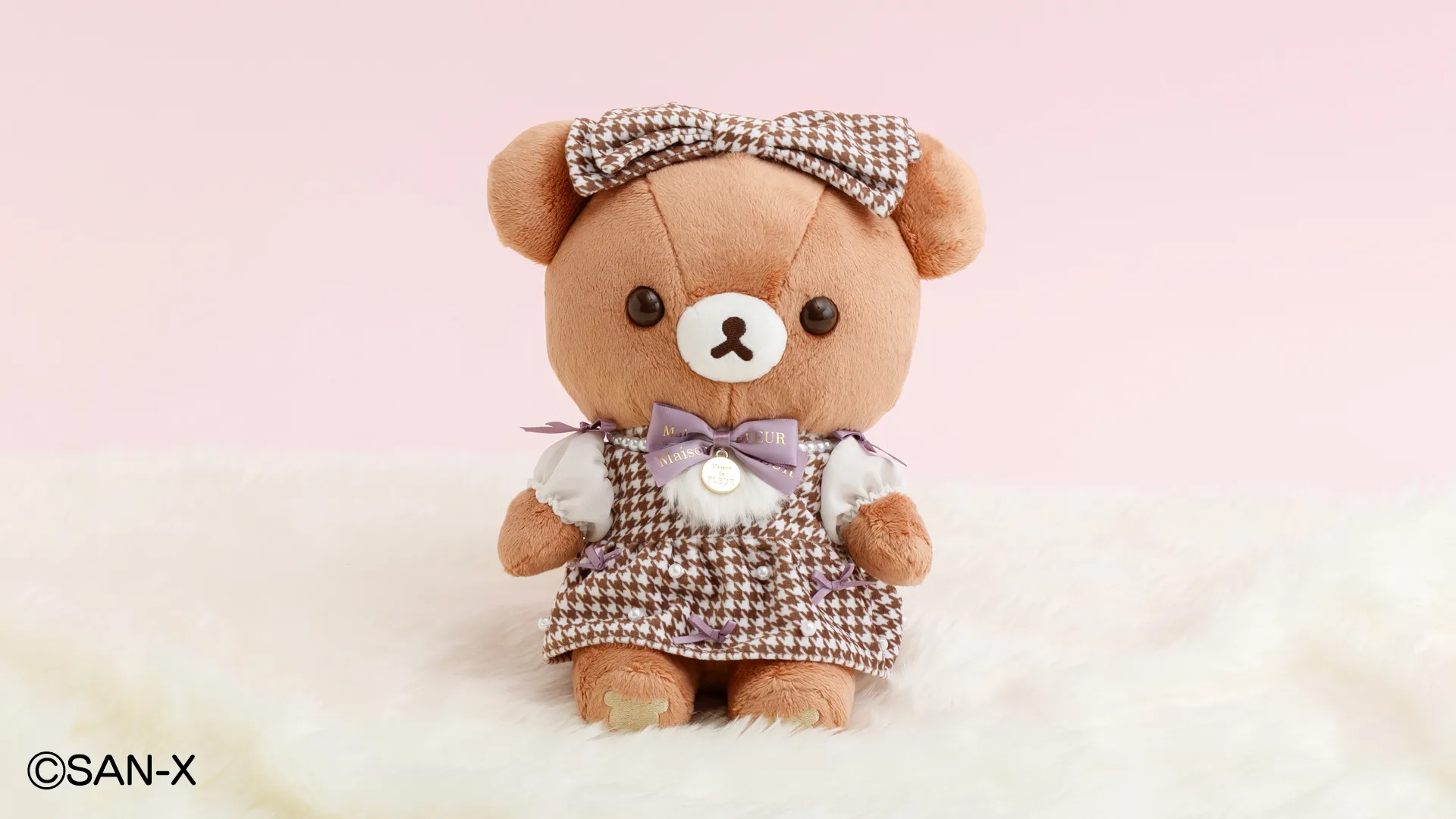 Dress up in a houndstooth pattern ☆ Chairoikoguma plush toy | San